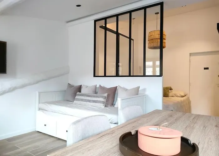 Appartement Joli Port De Nice